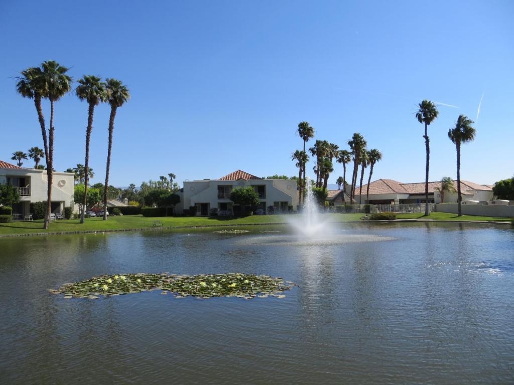 Desert Breezes Resort Palm Desert Exterior photo